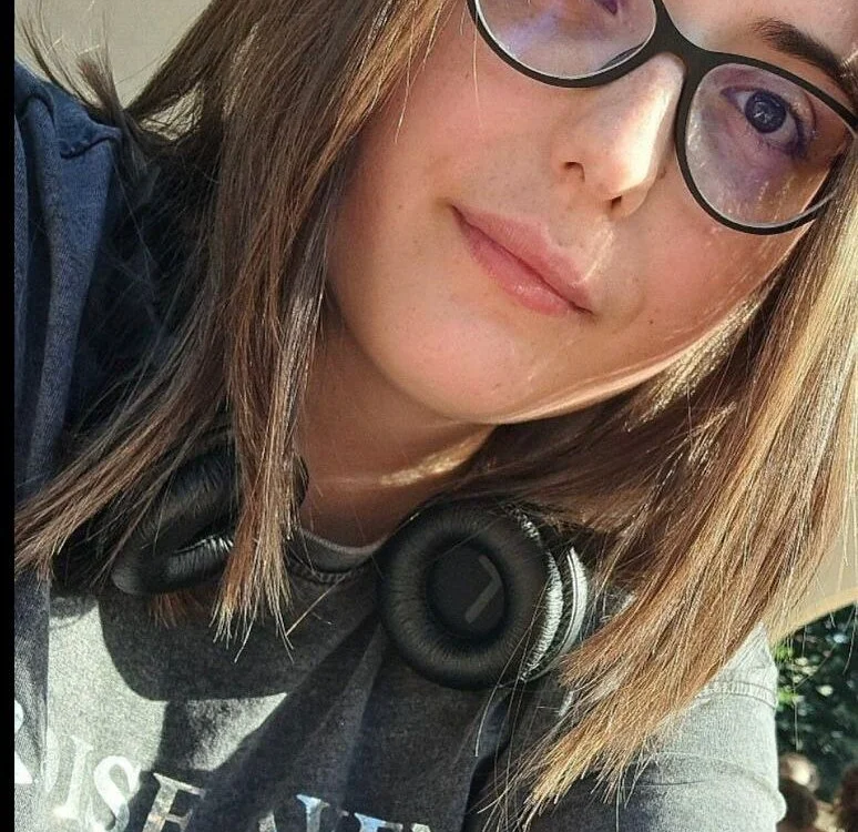 JulieAnnX Chat XXX offline