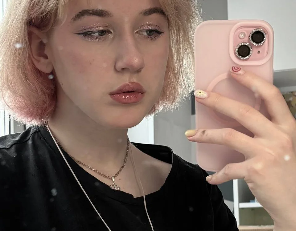 JuleeDutil cam model