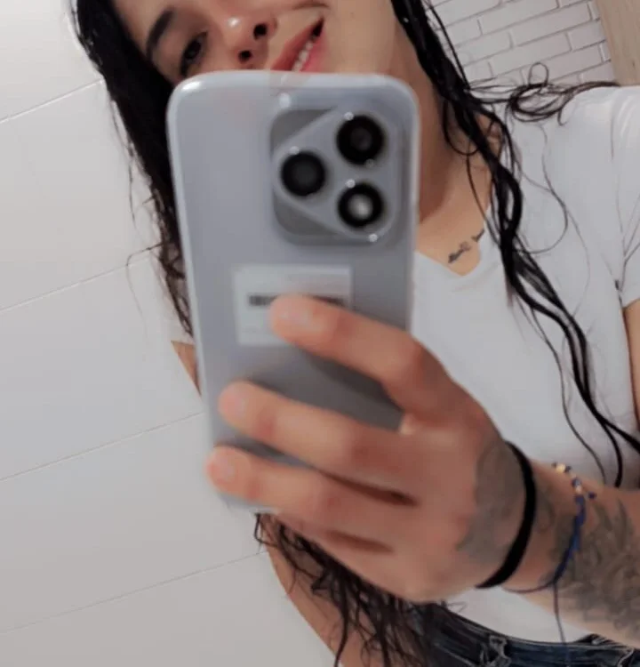 bella_rougee Chat XXX offline