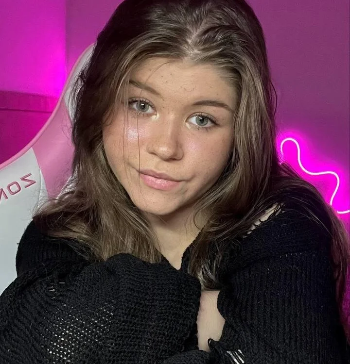 alice_tails' Offline Chat Room