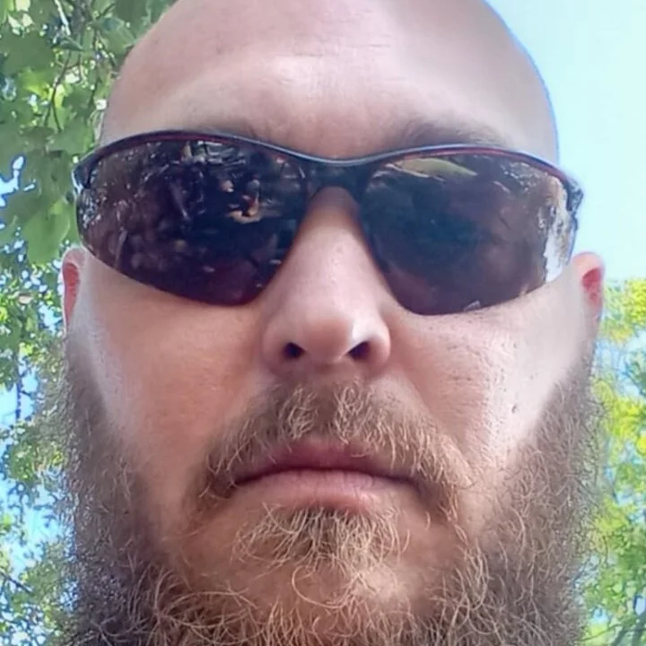 ZenithalDancing's Offline Chat Room