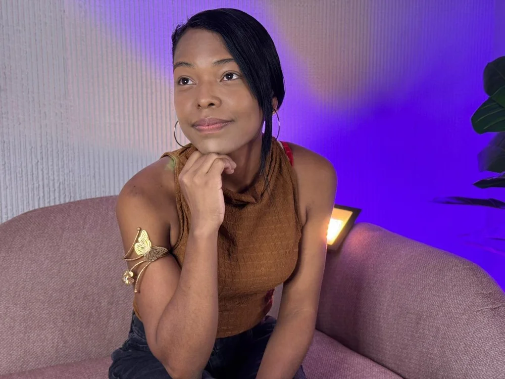 Caro_Torres1's Offline XXX Chat