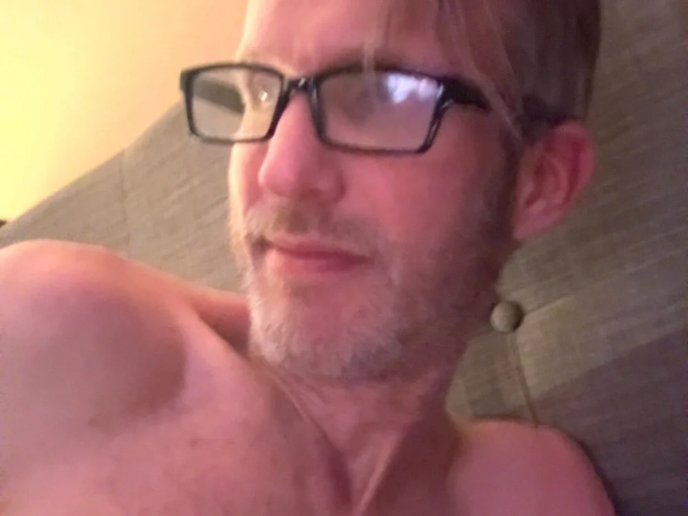 Chat XXX offline de Elijah_Young