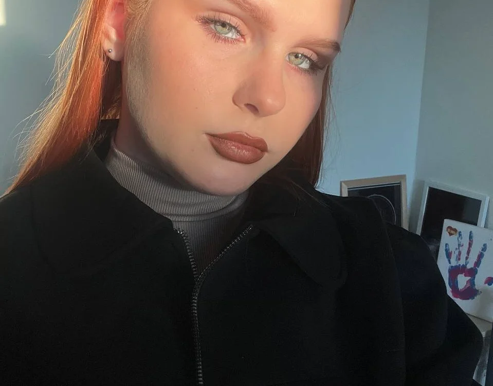 DorothyDora_ cover photo
