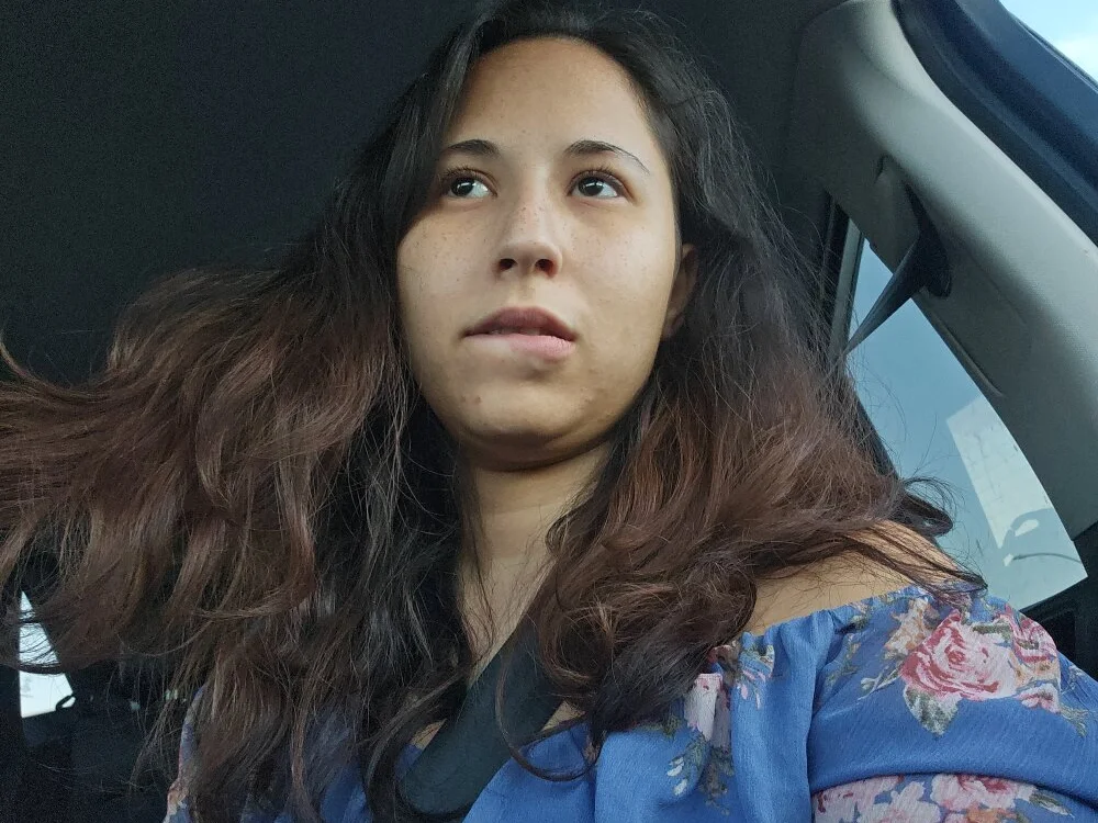 LaLolaCruz420's Offline XXX Chat