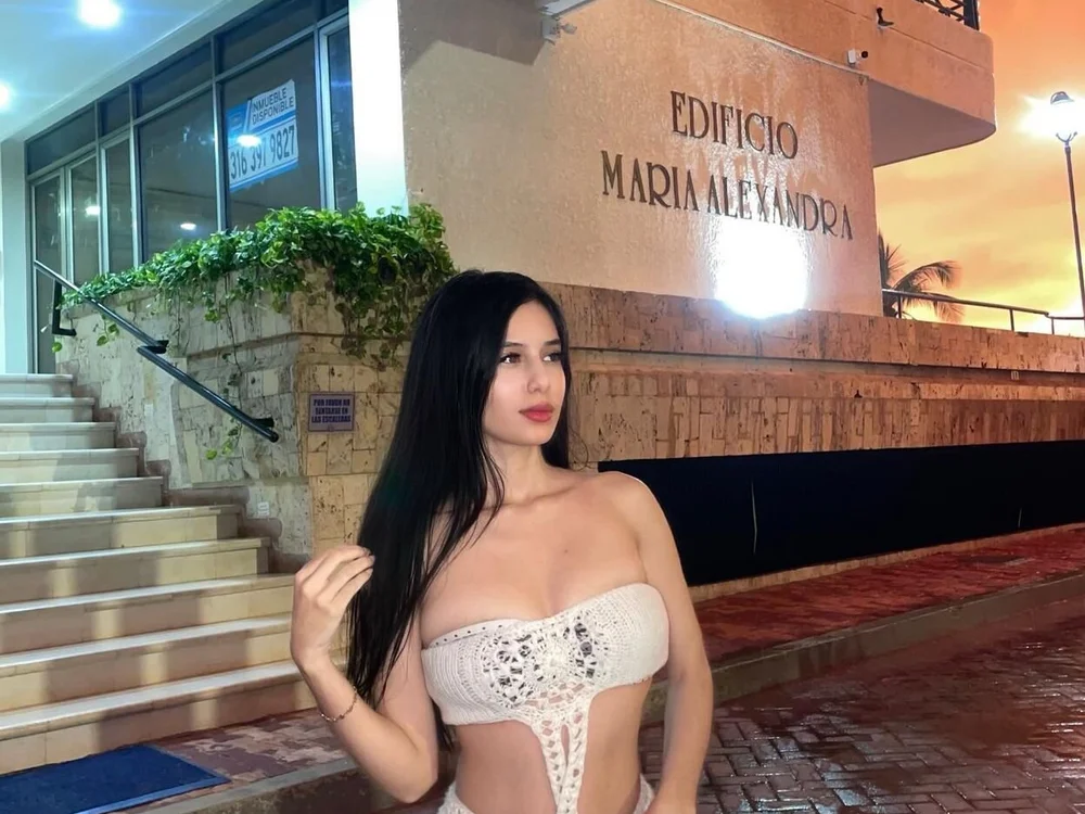 Valessia18 офлайн XXX чат