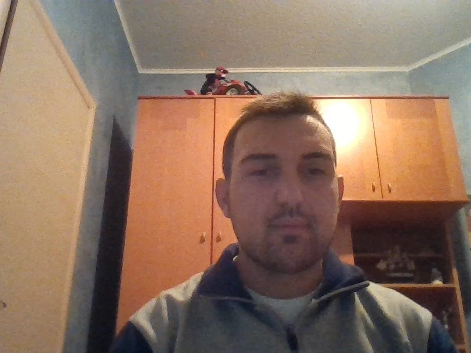 alexfala99 Obrolan XXX Offline