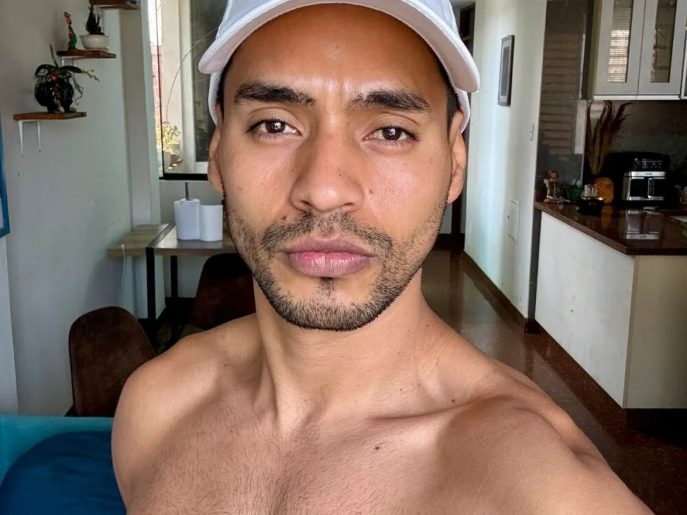 threeboyshot Offline XXX-chat