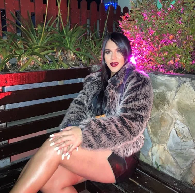 Laila_Sweet__ offline chatrum