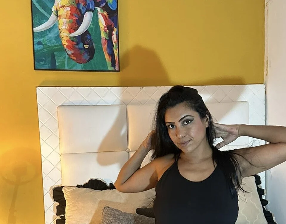 may_sweetwhore's Offline Chat Room