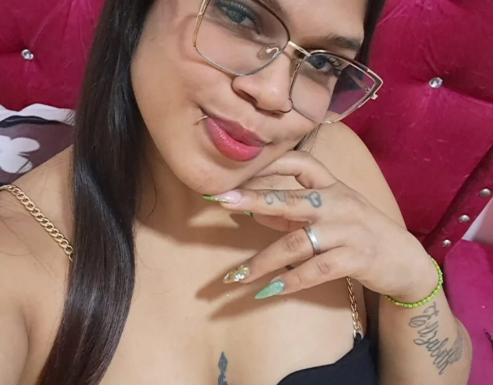 GisellRozzn Offline XXX chat