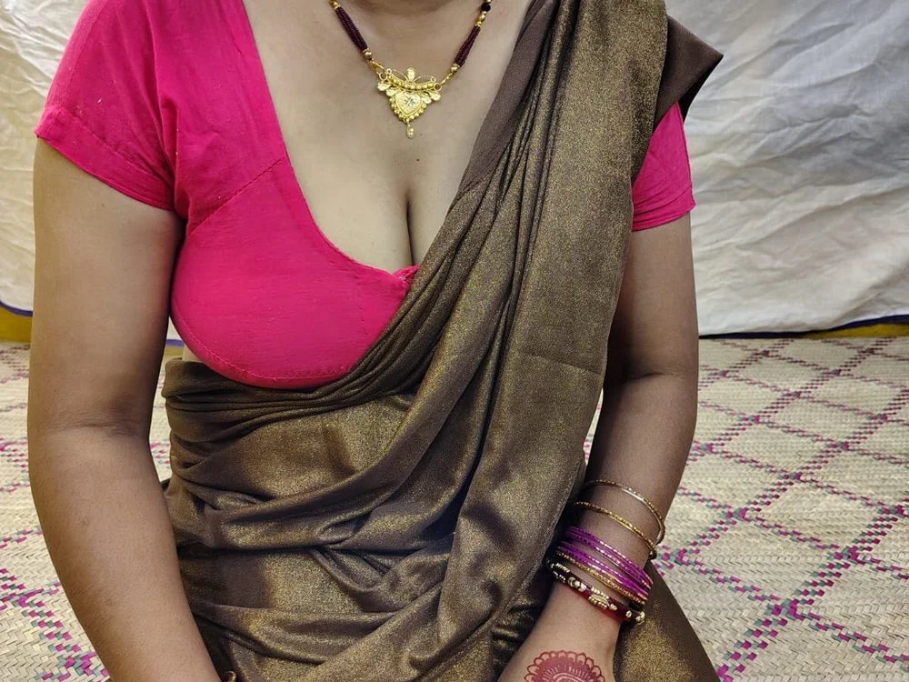 RushaBhabi12's Offline XXX Chat