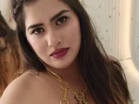 Indianbitch365's Offline Chat Room