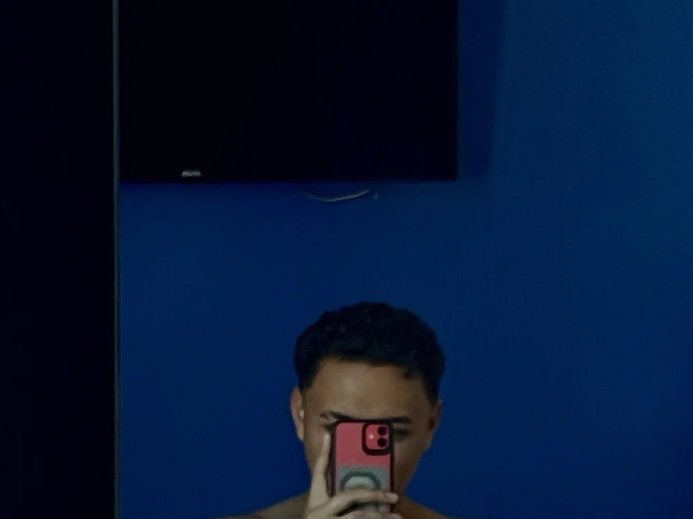 OscarS1404's Offline XXX Chat
