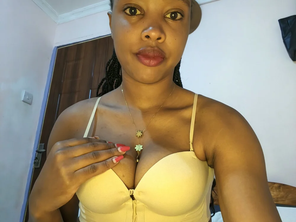 Mysticalpetite254's Offline XXX Chat