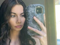 lovelyylola20 webcam model