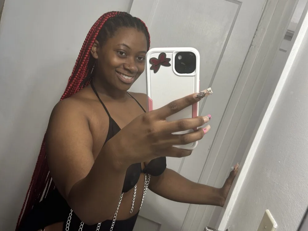 Indiecakess: офлайн-секс-чат