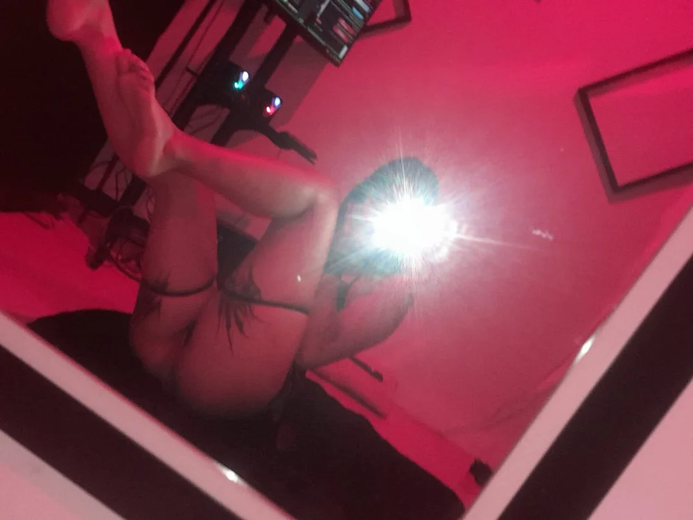 Kinky_Dollln Live XXX chat