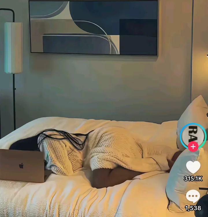 Offline XXX chat bitchberrypretty