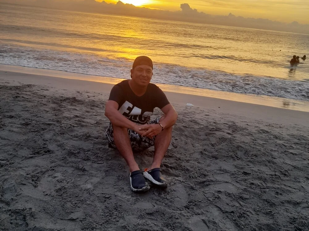 stripkad Offline XXX Chat