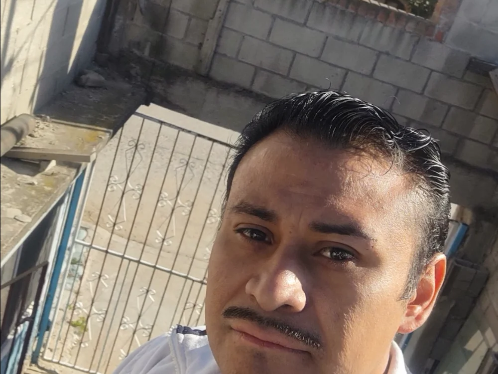 luisir12 Chat XXX offline