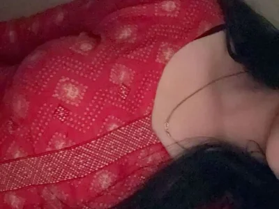 Hot_ruhi_123 - Girl 