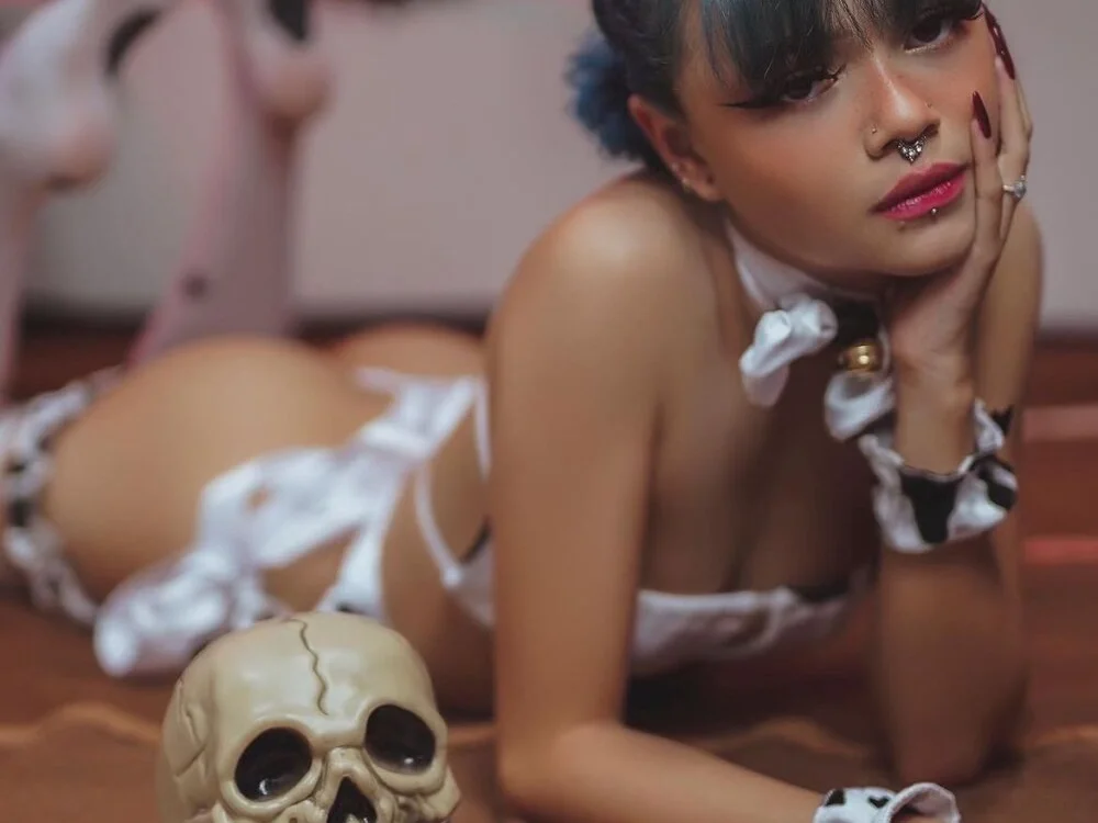 HIKARY_MIYAMOTO Offline XXX-chat