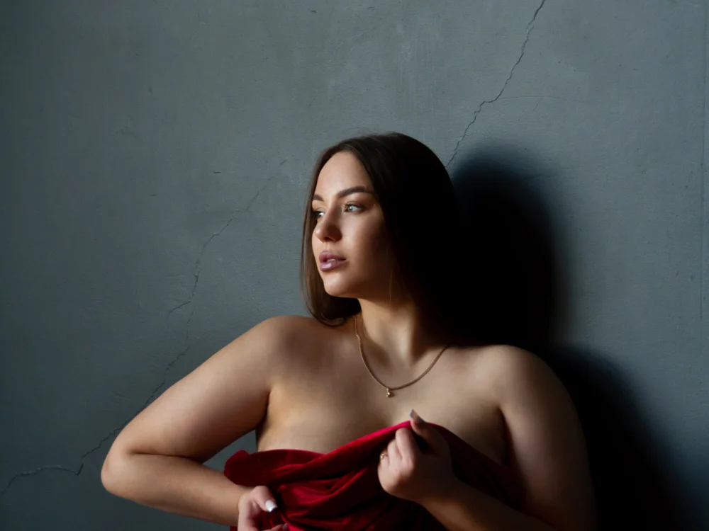 Bella_Brouwn offline chatrum