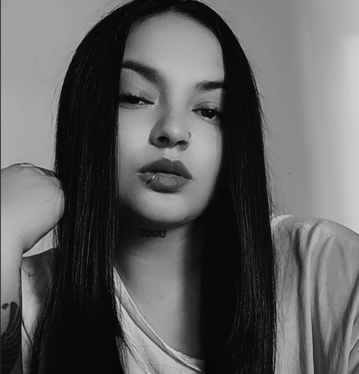 Laura_cap7 Offline XXX-chat