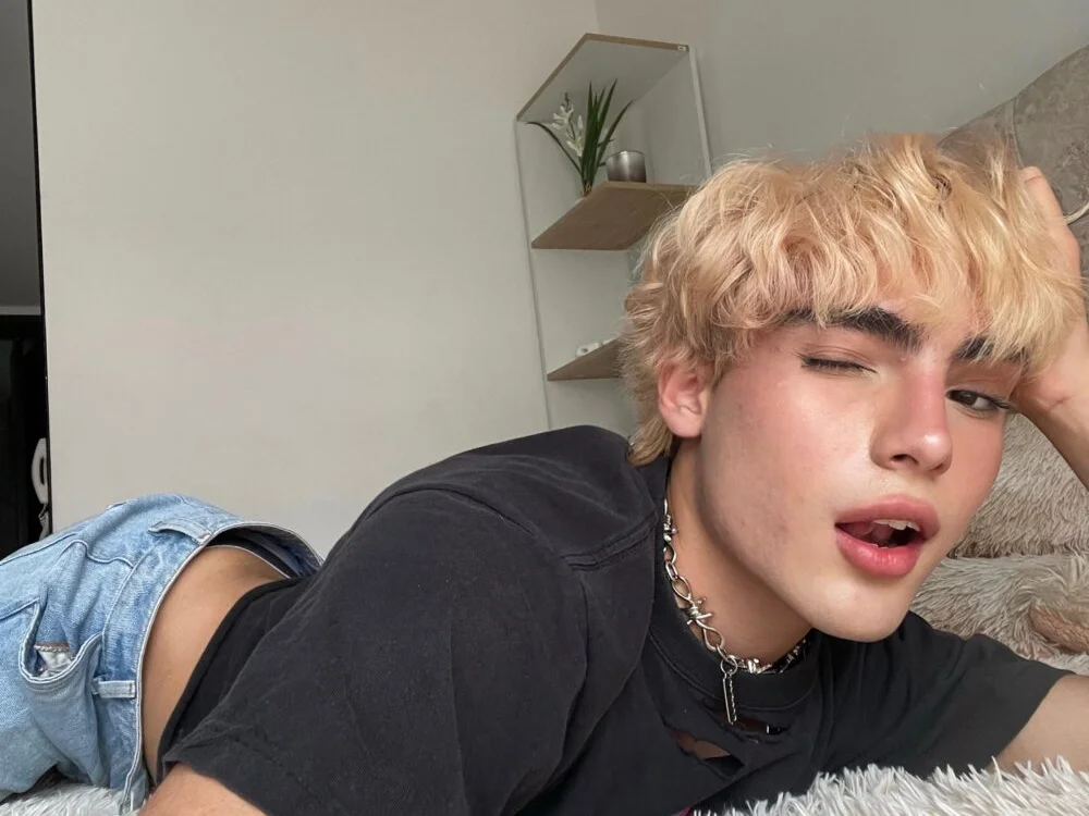 KittySkirtt1's Offline XXX Chat