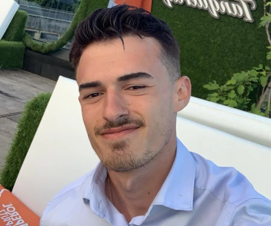 Xander3475's Offline Chat Room