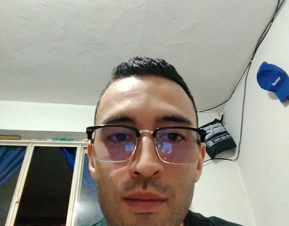 Andresito94's Offline Chat Room