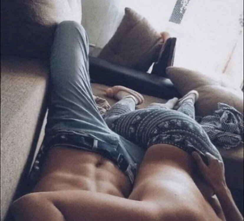 InstintoElite Chat XXX offline