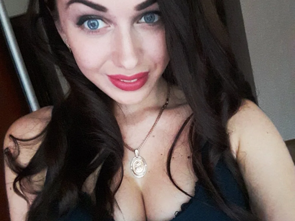 Shealinna's Offline XXX Chat