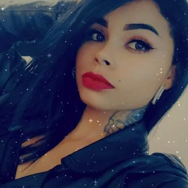 angela_smith_rs' Offline XXX Chat