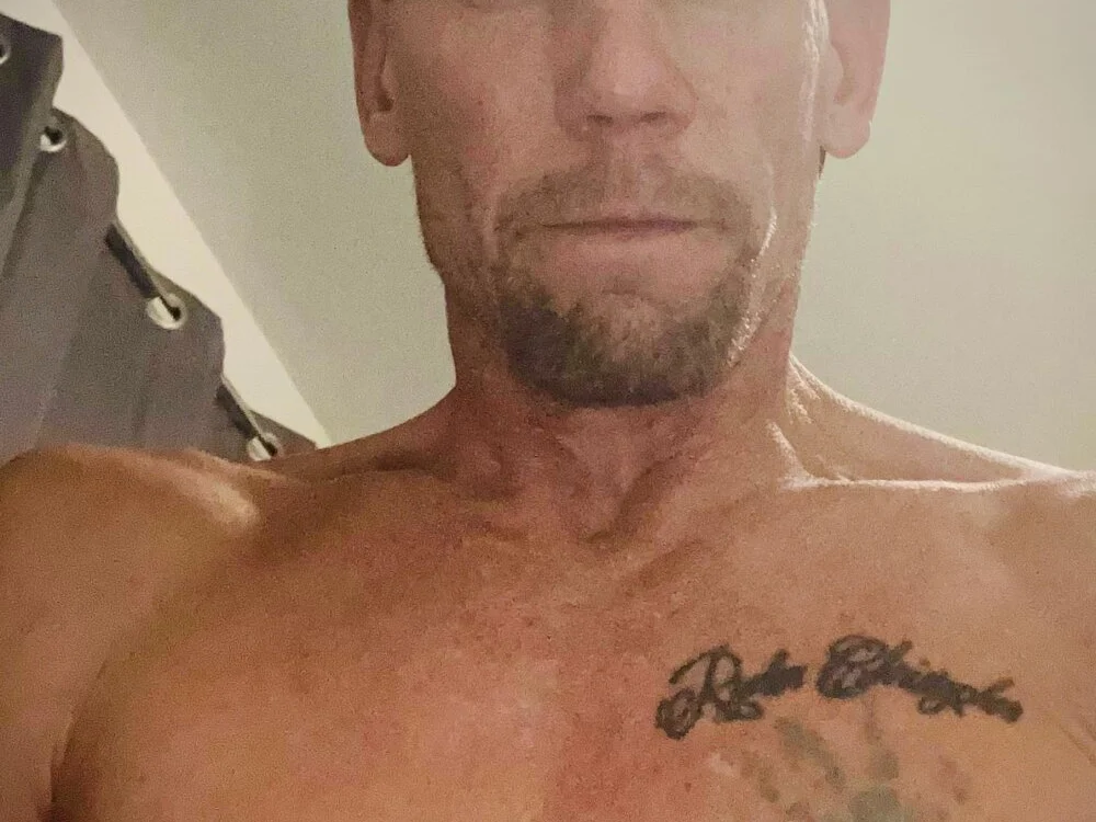 originalrockhard969n Offline XXX chat