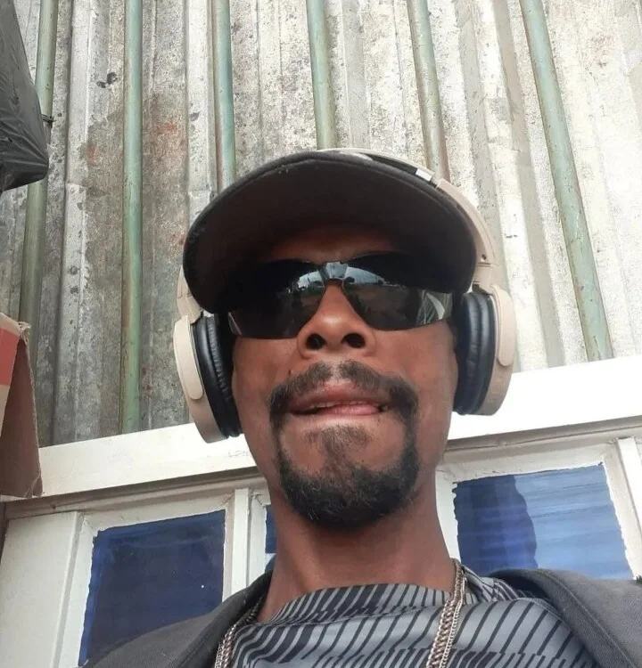 Filipinho121's Offline Chat Room