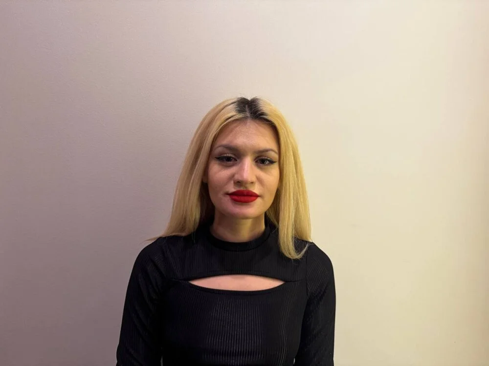 NayaBliss Chat XXX offline