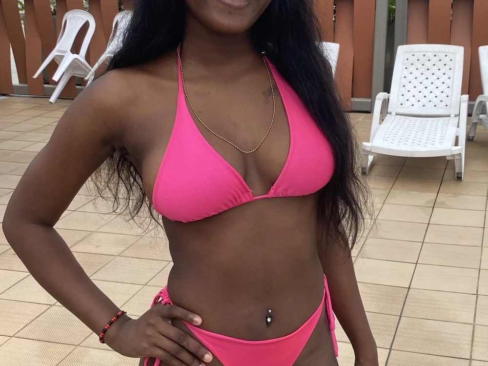 MiaReina1 Offline XXX-Chat