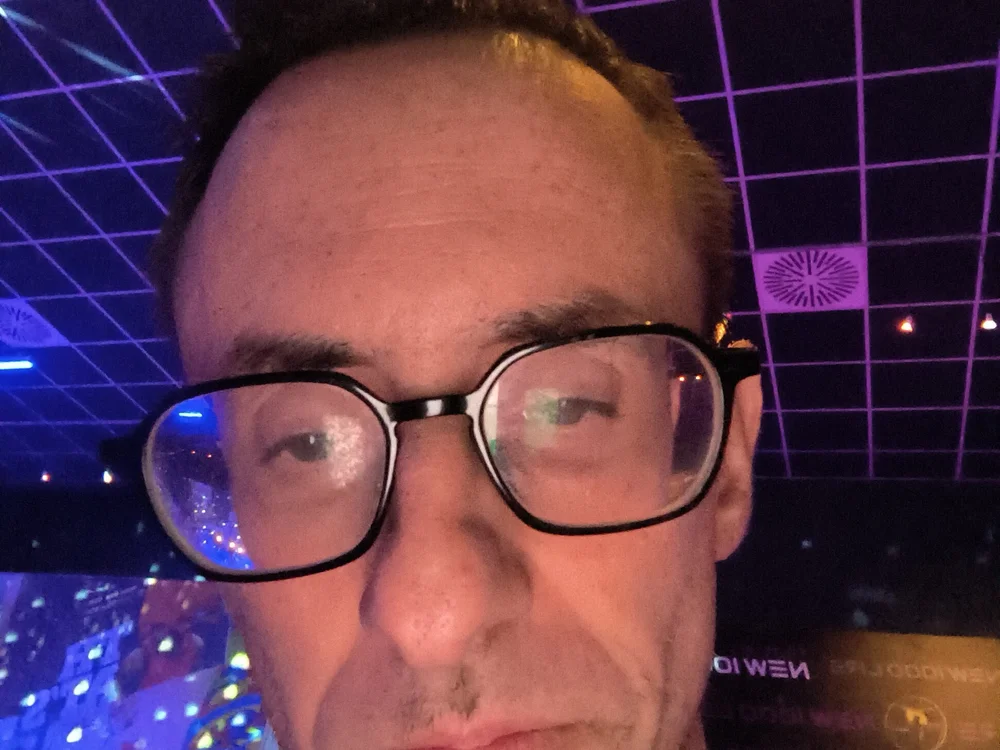 mandingo280's Offline Chat Room