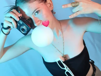 Emma_E - Girl 