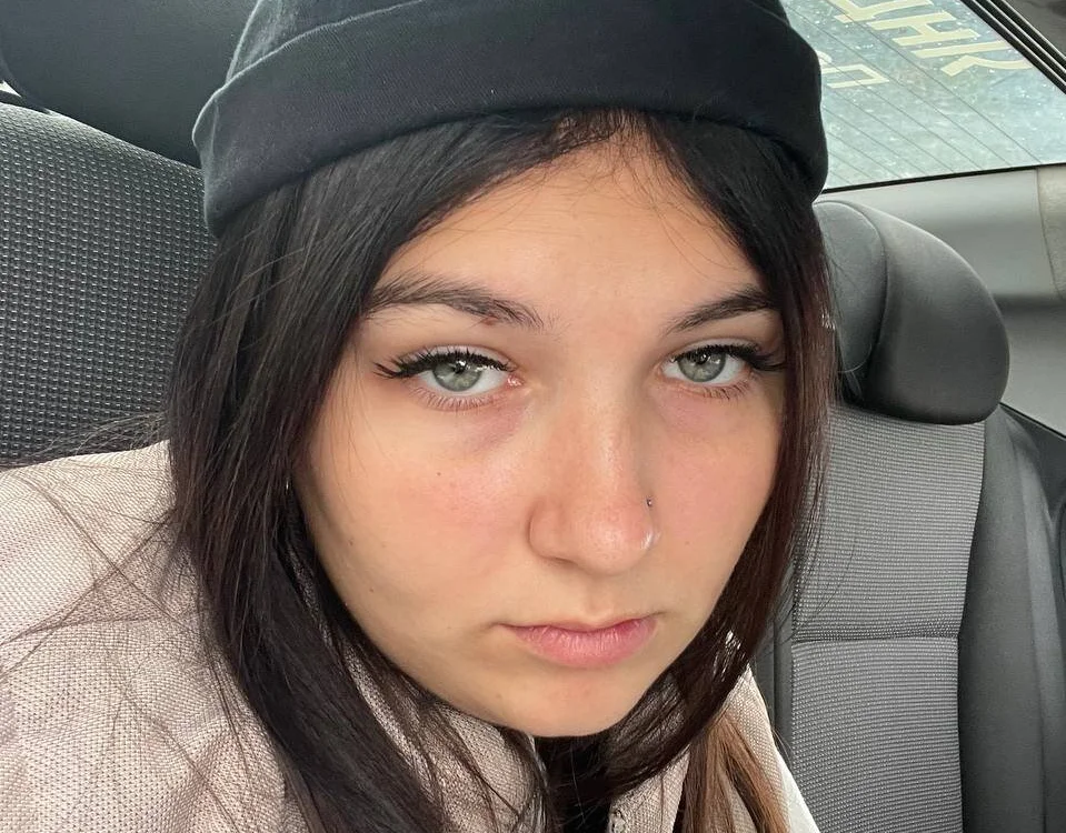 Emili_Baynen 离线XXX聊天