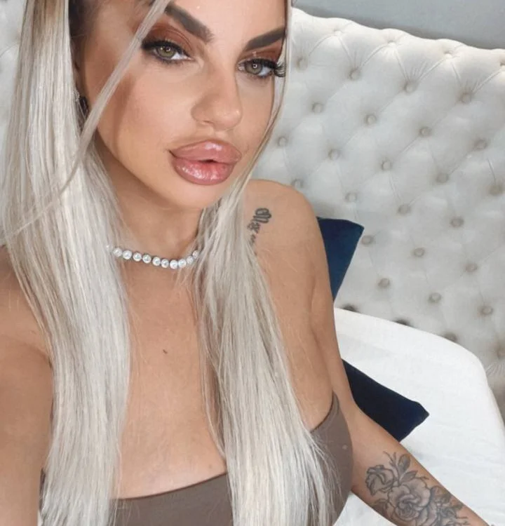 CassieLopez's Offline XXX Chat