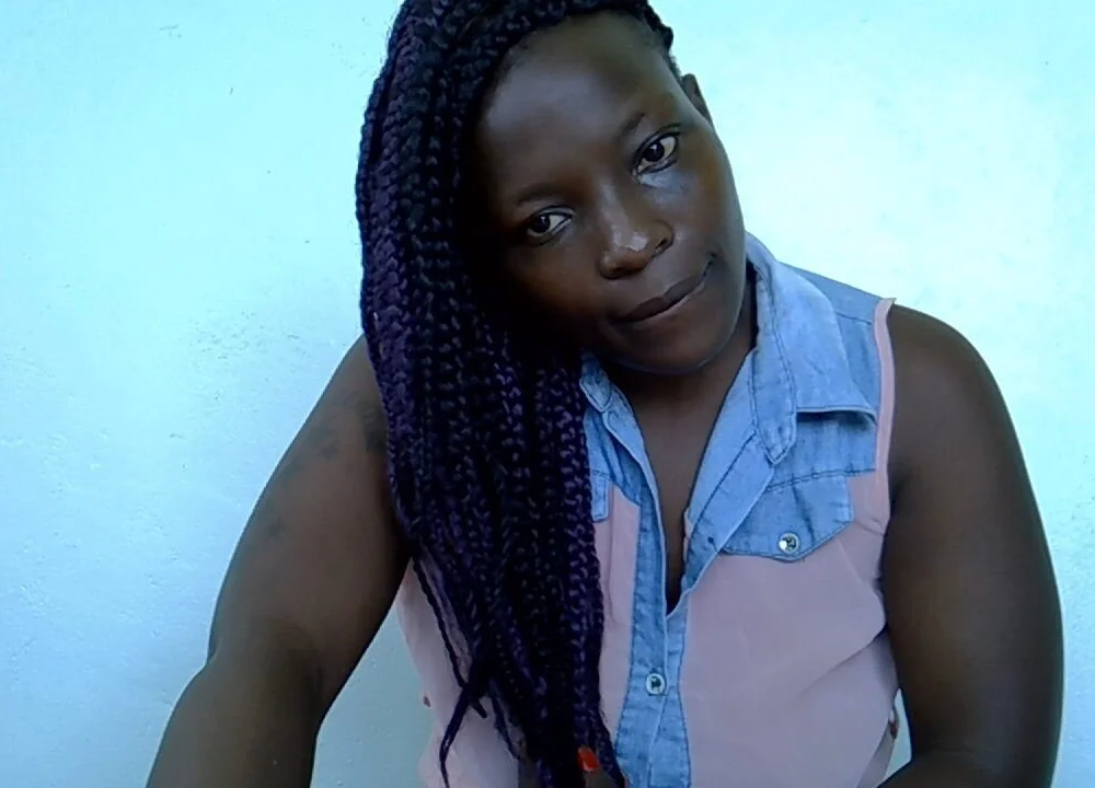 Africanpretty's Offline Chat Room