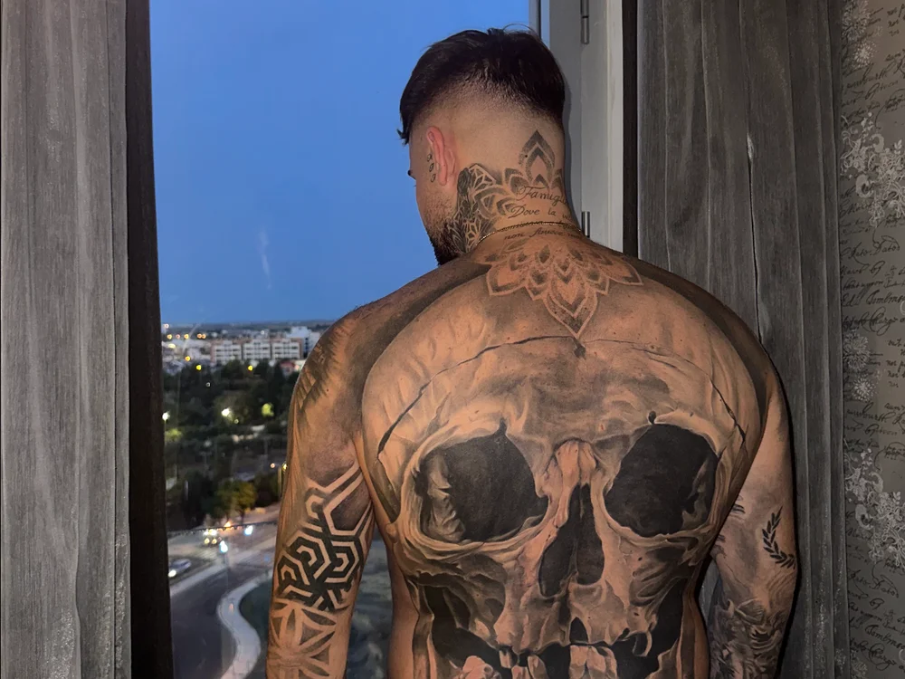 Javii1510 offline XXX-chat