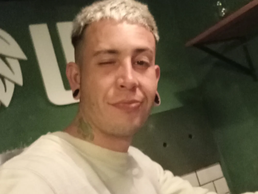 Asdfaaas' Offline Chat Room