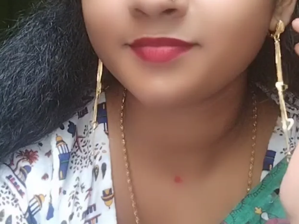 pooja_rawat's most recent online preview