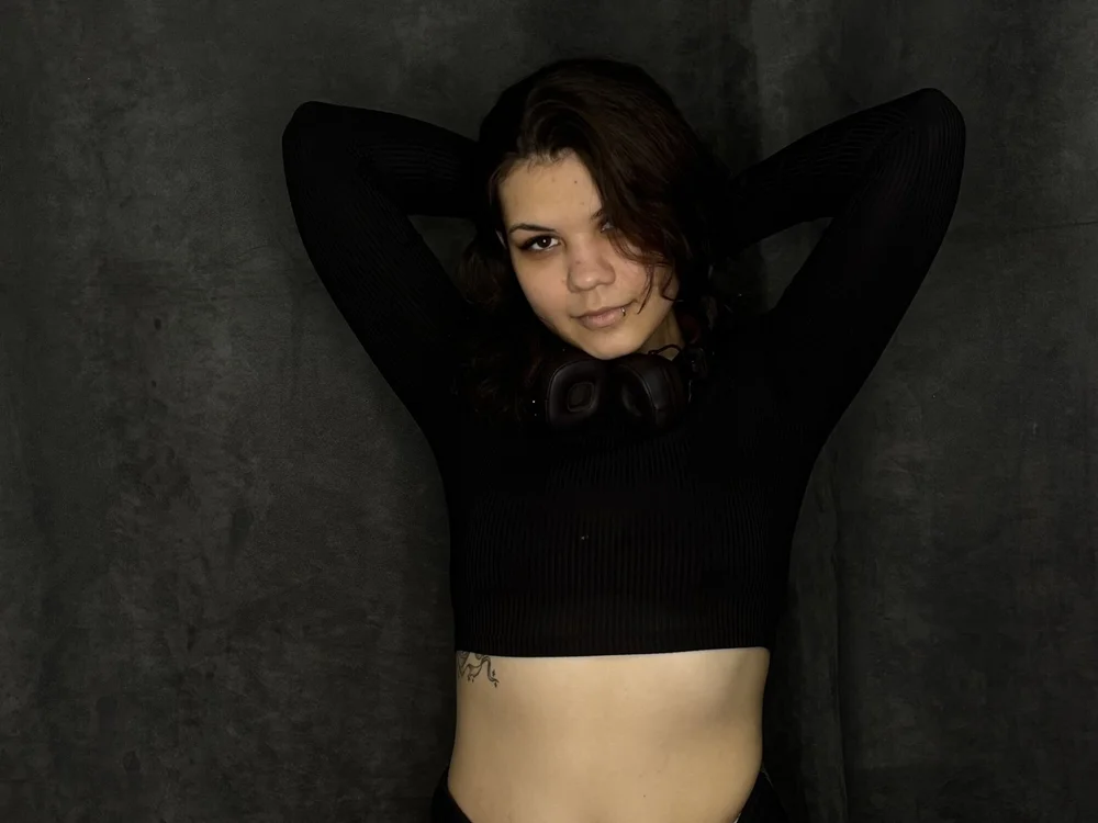 LizzetteKueter's Offline Chat Room