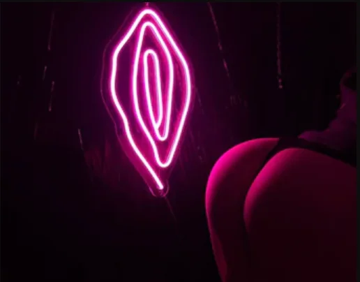 Little_Nicol's Offline Chat Room