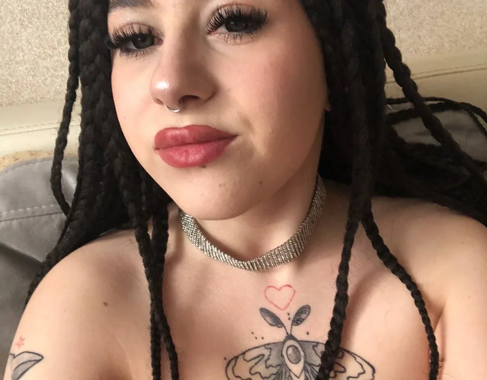 TracyChesterf's Offline Chat Room